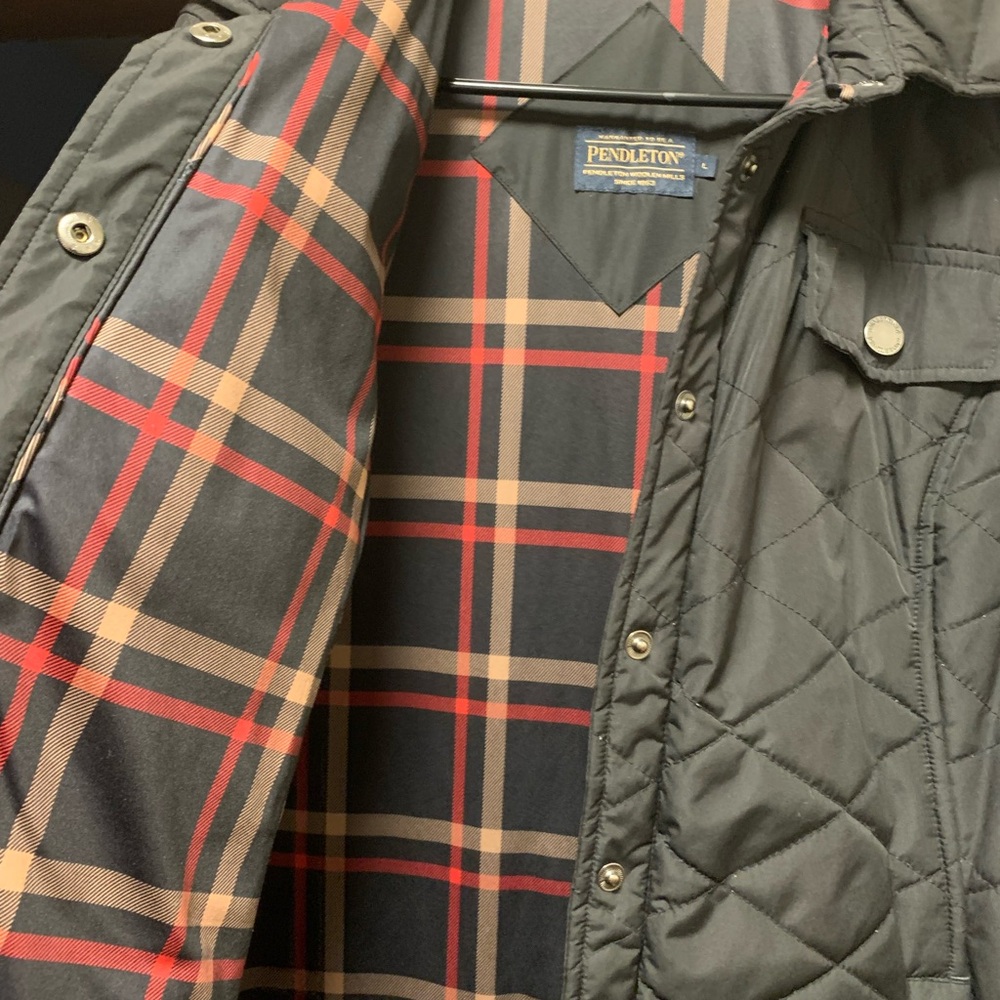 Pendleton Women’s Quilted Jacket - Black with Red Plaid Lining
